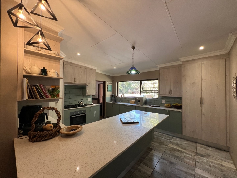 Commercial Property for Sale in Melodie North West